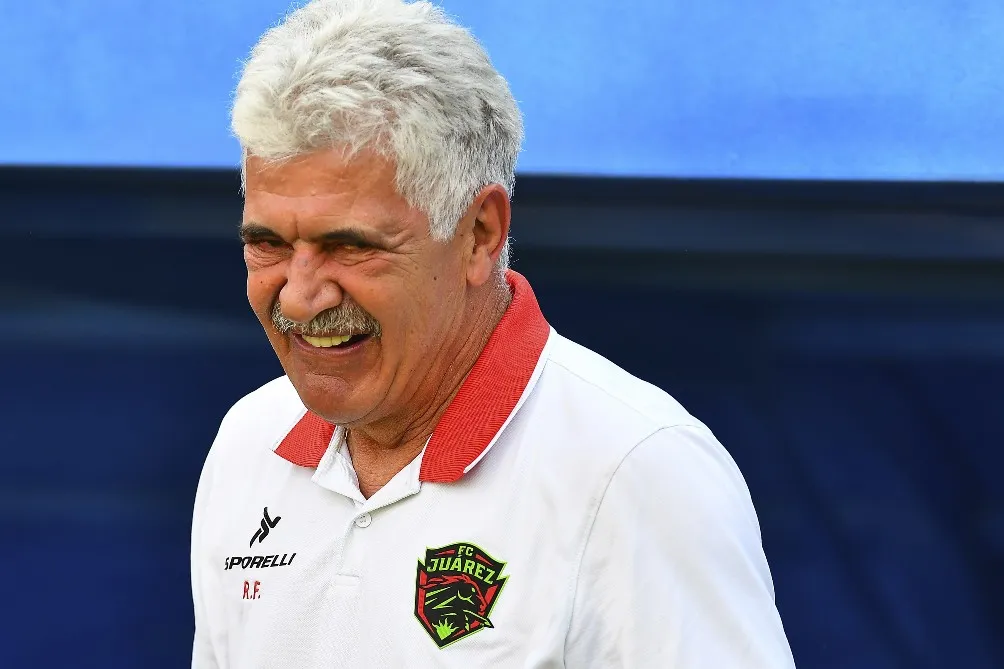 Tuca Ferretti es el entrenador con más partidos dirigidos