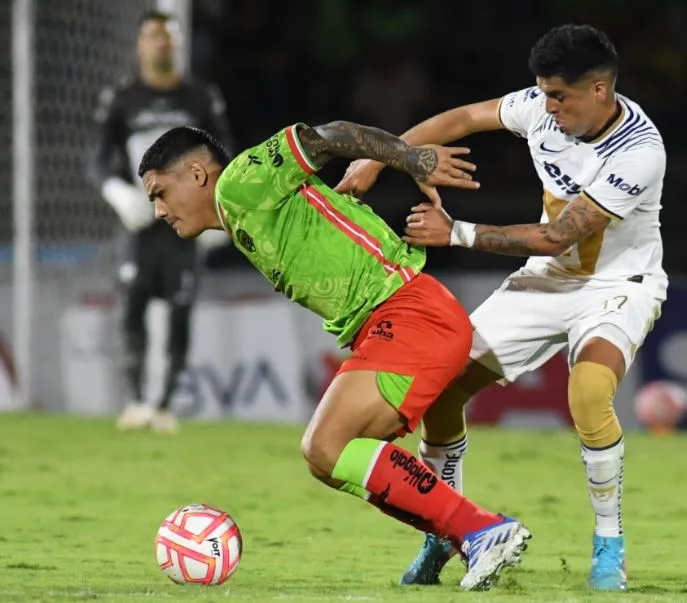 Leonel López, en acción ante Bravos