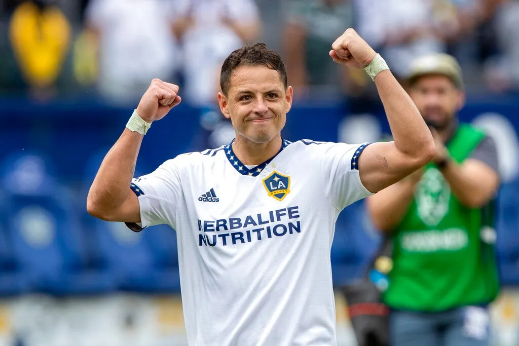 Chicharito llevó al Galaxy a los Playoffs