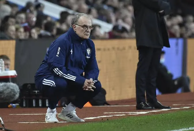 AP Marcelo Bielsa en el Leeds United