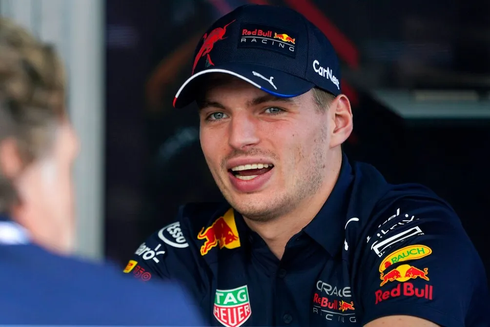 Max Verstappen advirtió a Checo Pérez