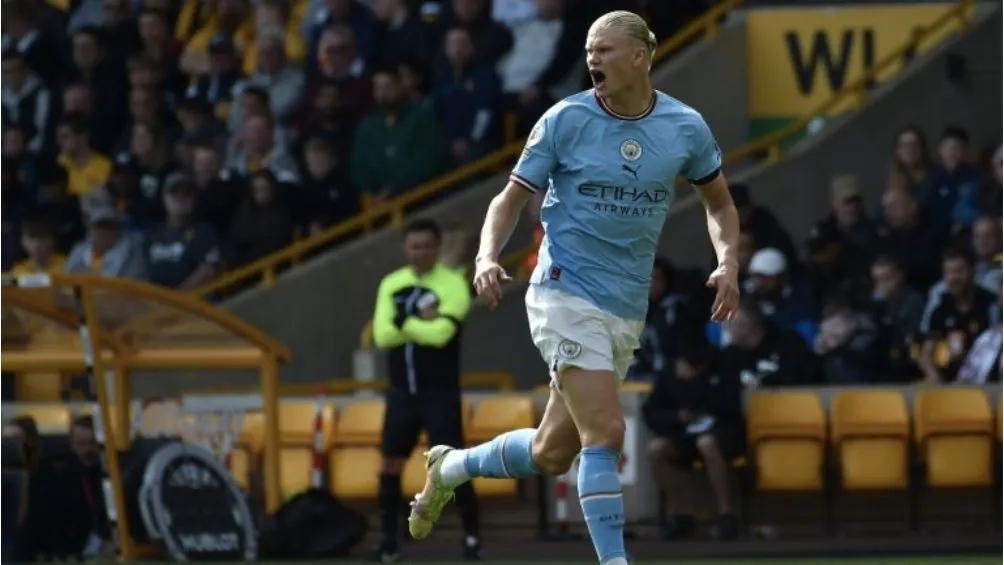 AP Haaland en un partido con el Man City