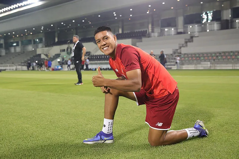 Orlando Galo durante un entrenamiento con Costa Rica