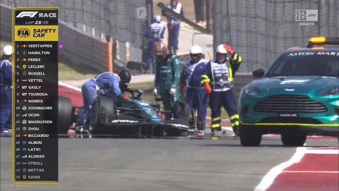 Contacto entre los volantes de Alpine y Aston Martin