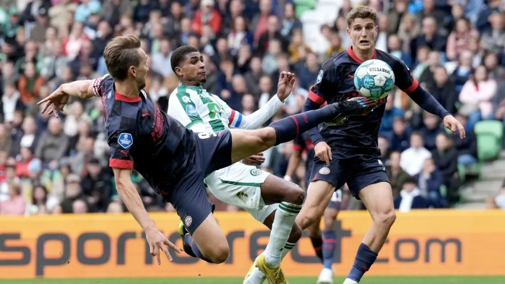 El PSV lo intentó por todos lados