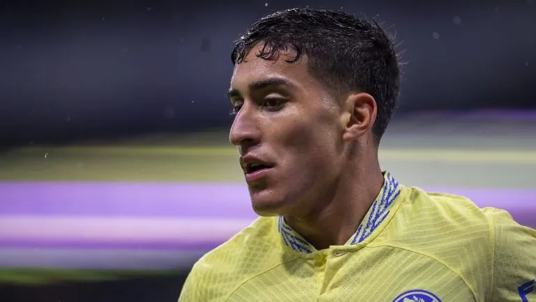 Zendejas con el América