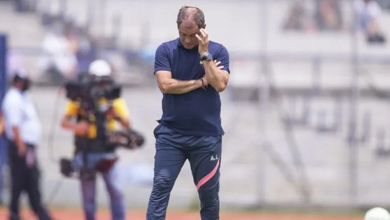 Andrés Lillini como técnico de Pumas
