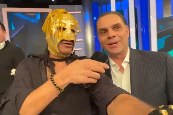 Martinoli y el Escorpión se 'botanearon' a Poncho