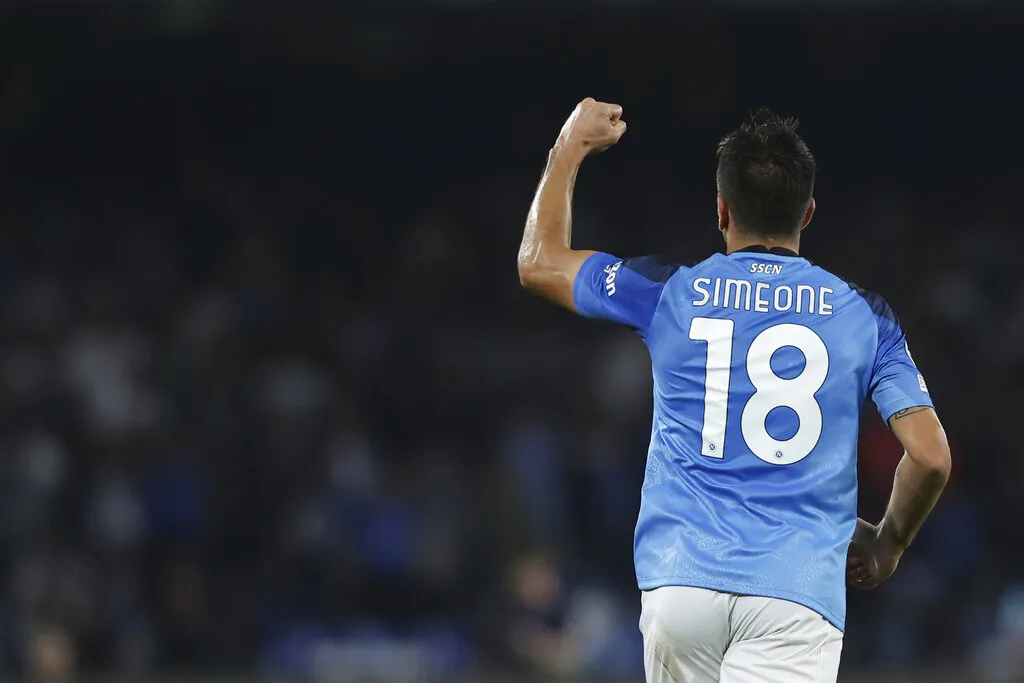 Cholito Simeone en festejo en Champions League