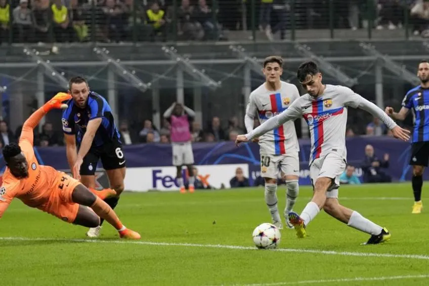 Pedri durante un partido del Barcelona