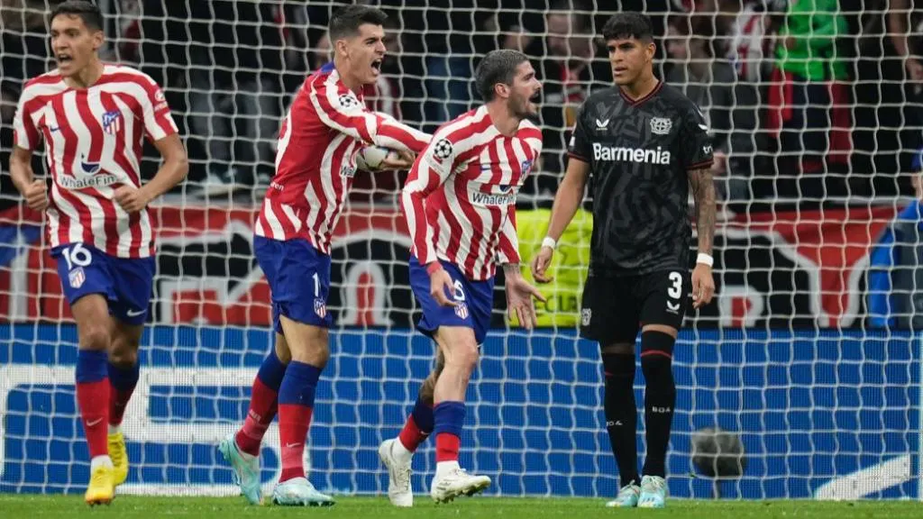 AP De Paul burlándose de Hincapié