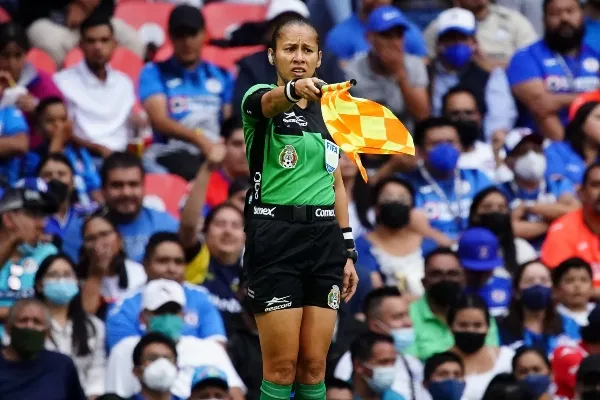 IMAGO7 Caudillo, abanderada