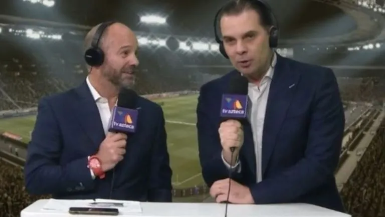 Luis García y Christian Martinoli durante una transmisión