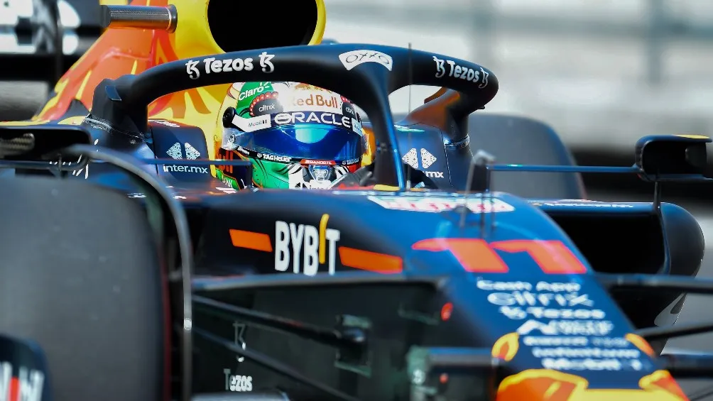 MEXSPORT Checo Pérez corriendo en el GP de México