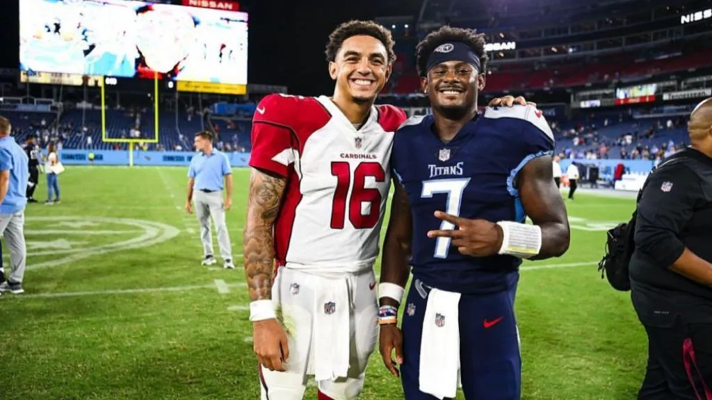 @MALIKWILLIS Willis con Guarantano tras un partido