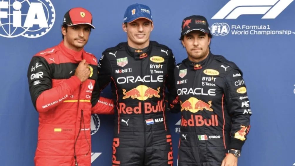 Max junto a Sainz y Checo
