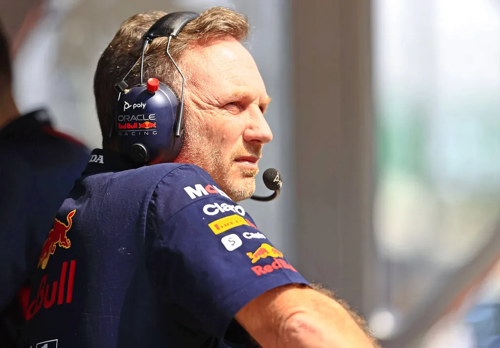 Cristian Horner observa la carrera