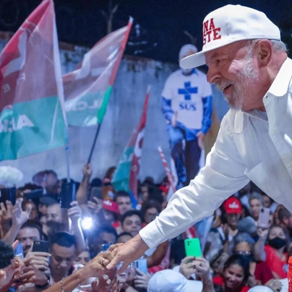 Lula haciendo campaña electoral