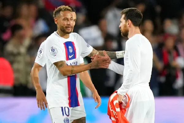 AP Messi junto a Neymar en el PSG