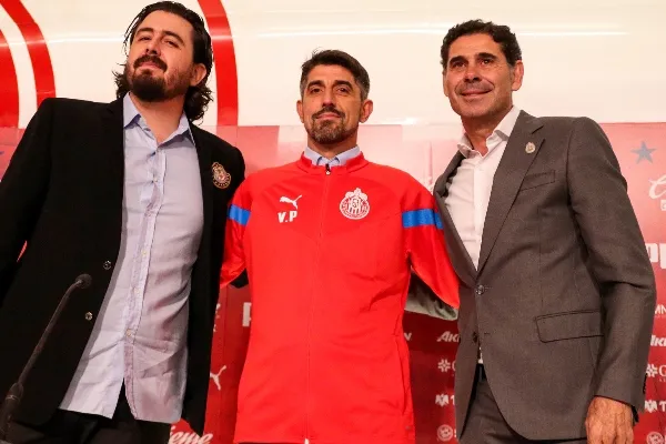 'Pauno' junto a Fernando Hierro y Amaury Vergara