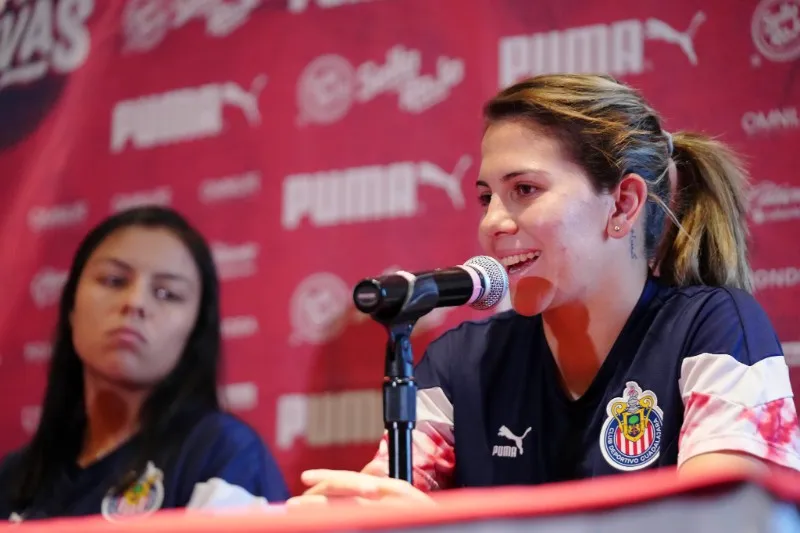 Alicia Cervantes en conferencia de prensa