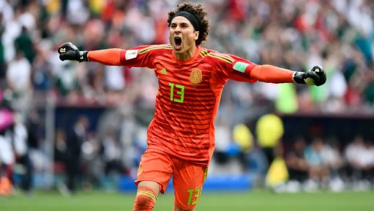 Guillermo Ochoa con el Tri