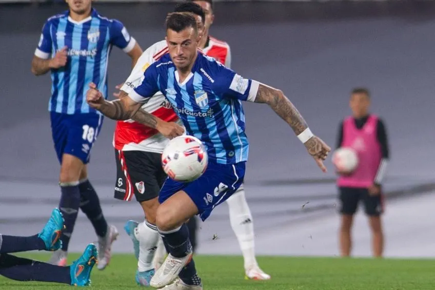 Augusto Lotti durante un partido de Atlético Tucumán