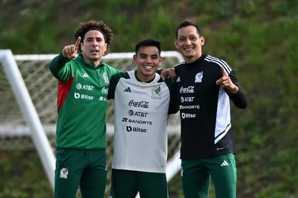 Ochoa, Charly y Rodolfo Cota en Girona
