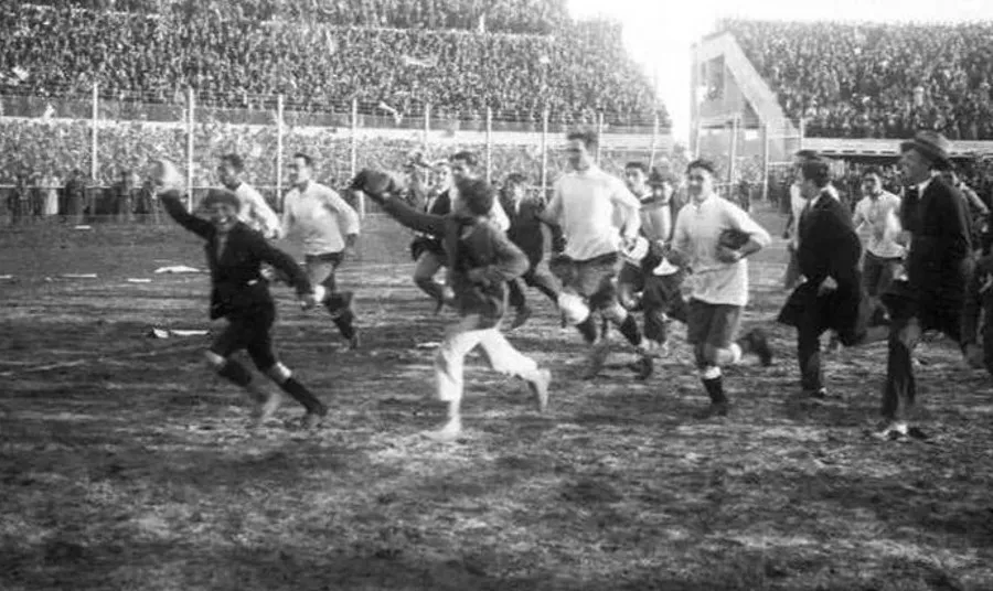 La selección charrúa al ganar el Mundial en Uruguay 1930