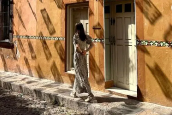 Recorrió las calles sin mayores pretensiones