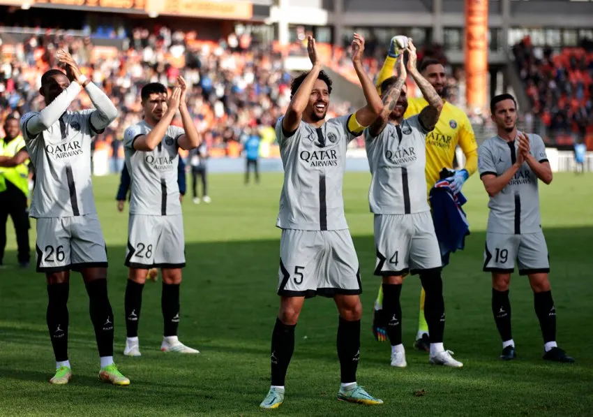 PSG en celebración de gol