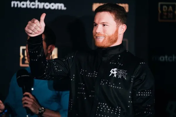 Saúl 'Canelo' Álvarez en conferencia