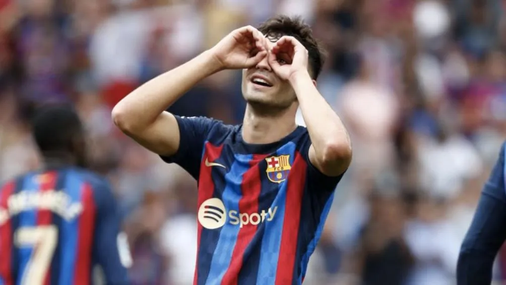 Pedri celebra un gol