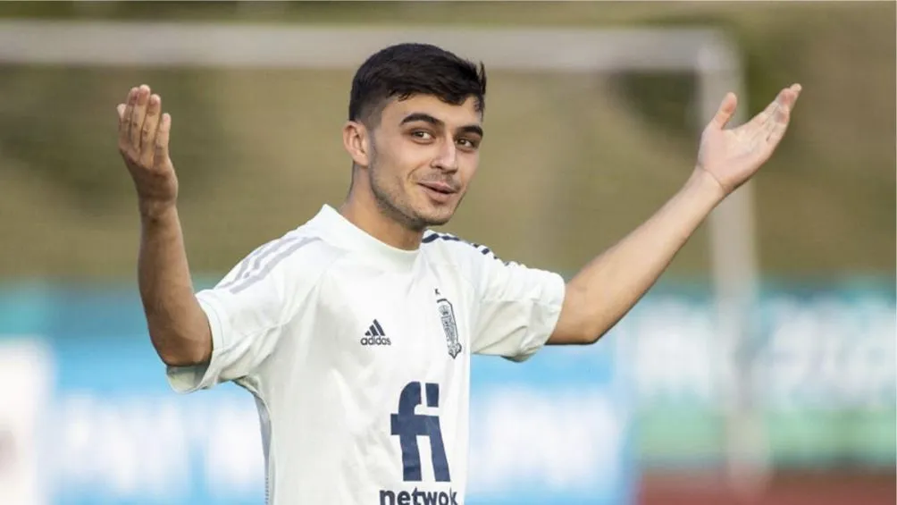 Pedri con la selección