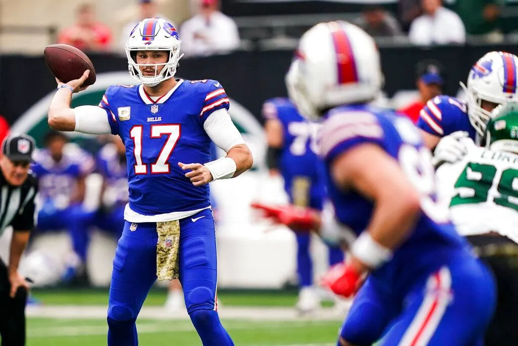 Josh Allen tuvo dificultad para lanzar