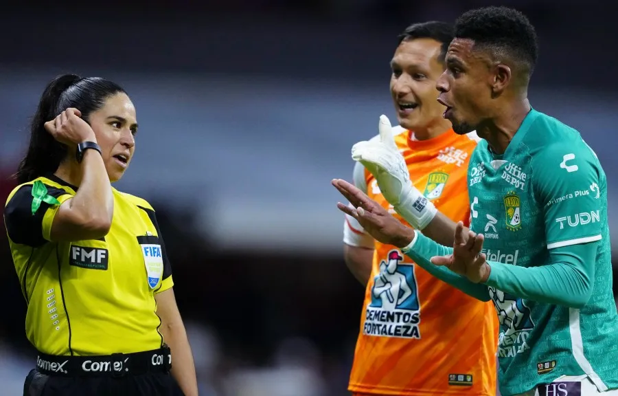 Rodolfo Cota y William Tesillo reclaman a Díaz