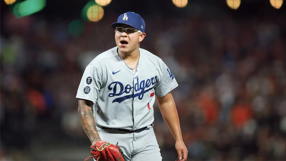 Urías en un encuentro con Dodgers