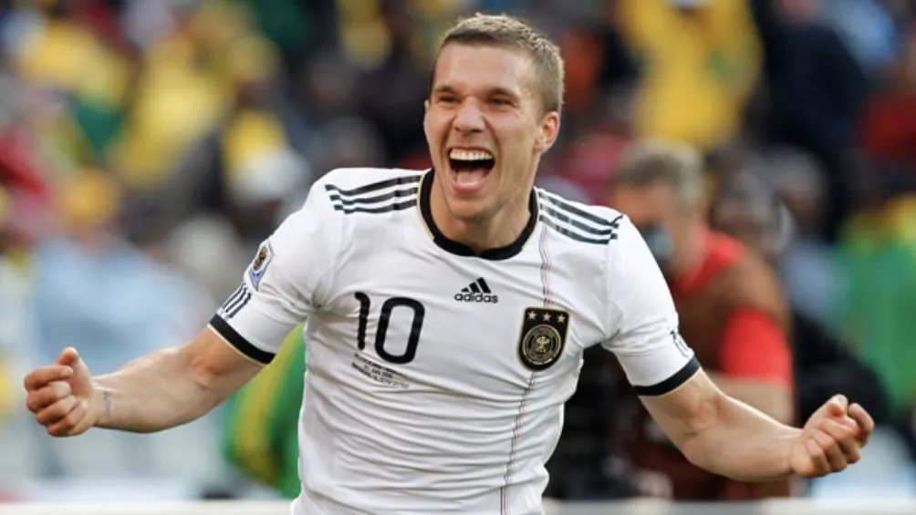 Poolski celebra con la Selección Alemana