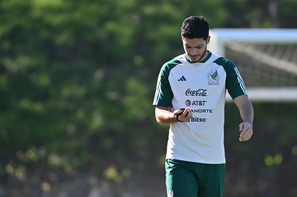 Raúl Jiménez se ve mejor cada día