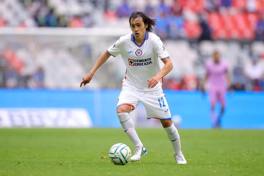 Shaggy Martínez en un partido con Cruz Azul
