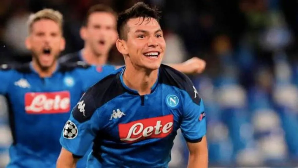 Chucky Lozano con el Napoli