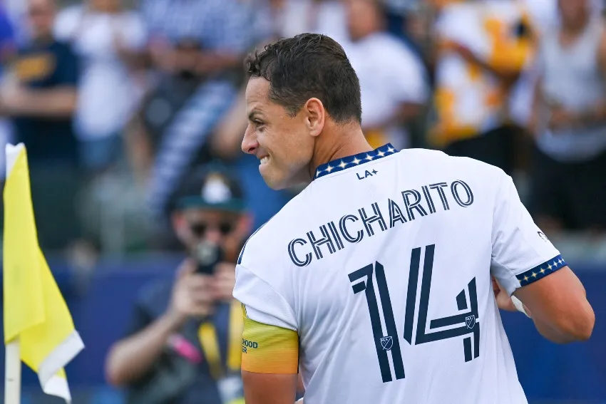 Chicharito Hernández en un partido de Galaxy