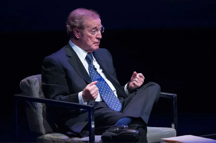 José Ramón Fernández en un evento de la Liga MX