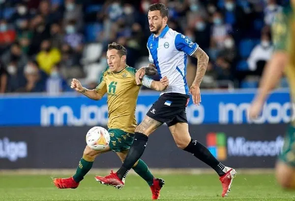 TWITTER @AGuardado18 Andrés Guardado con el Real Betis