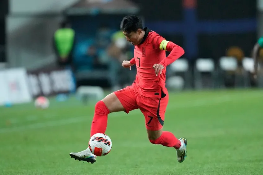 AP Heung Min Son durante un partido de Corea del Sur