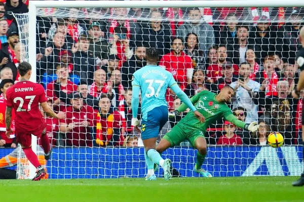 La postal del gol de Núñez