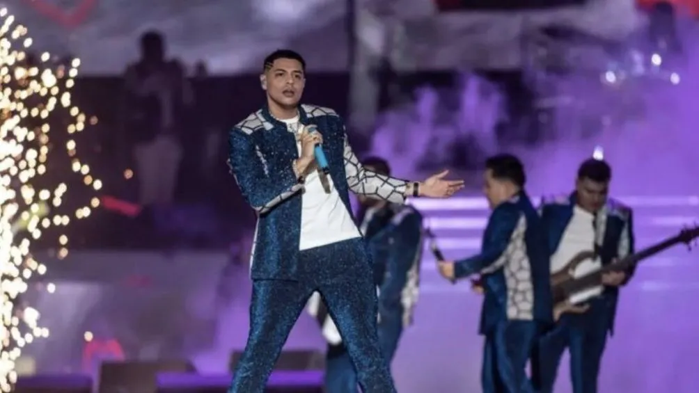 Caz y Firme en su presentación en el Zócalo Capitalino