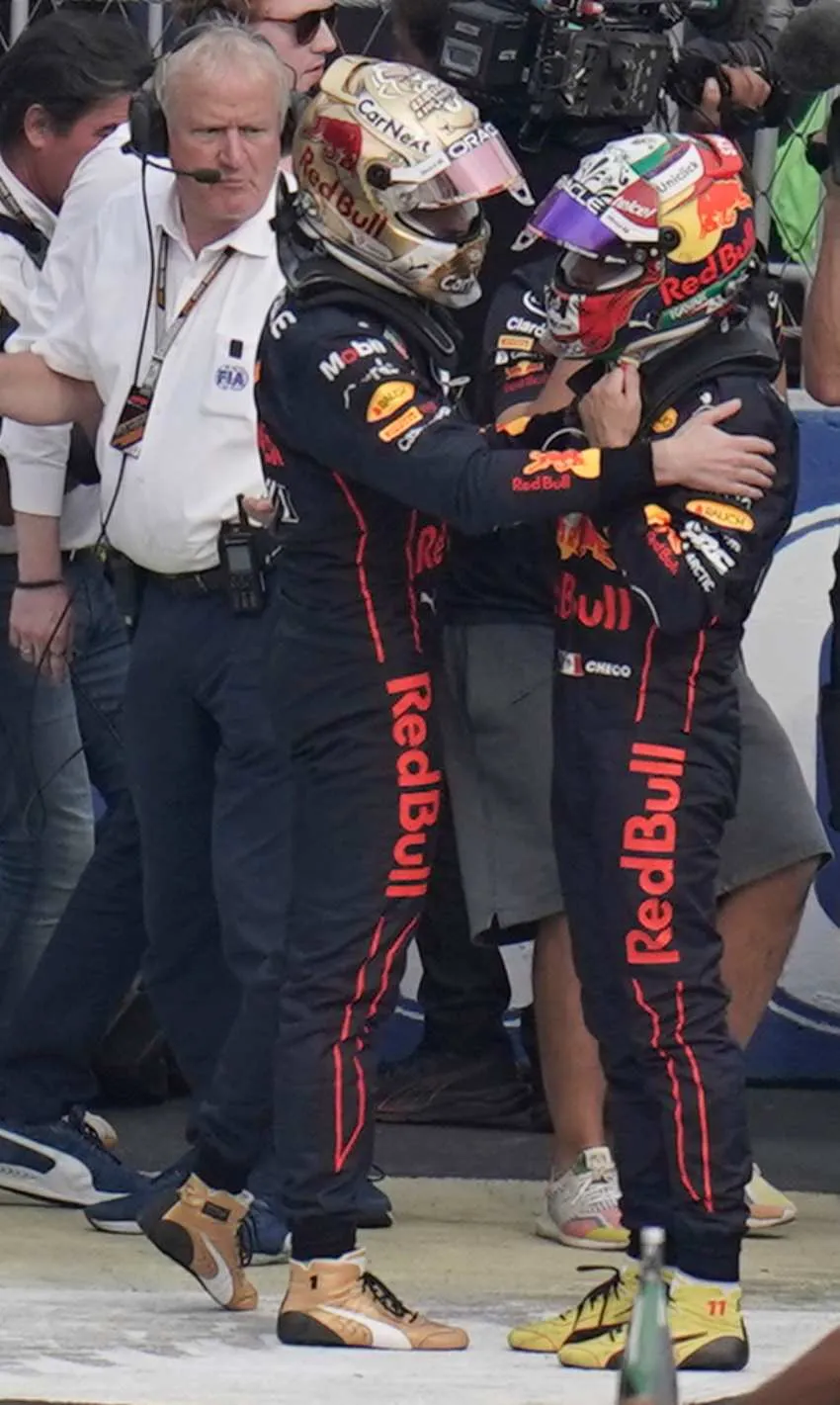 AP Checo y Verstappen en un GP