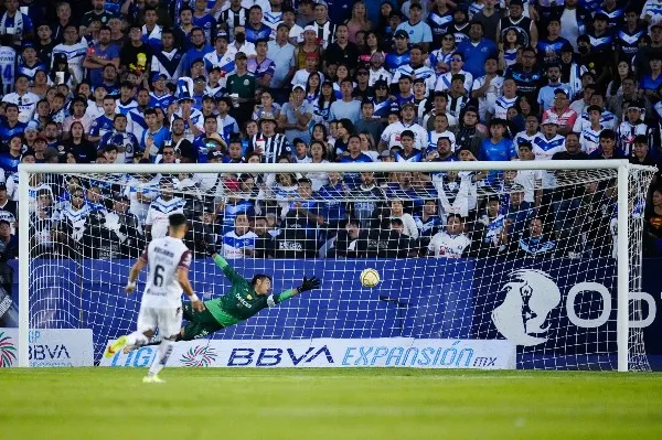 IMAGO7 Humberto Hernández en acción con Atlante