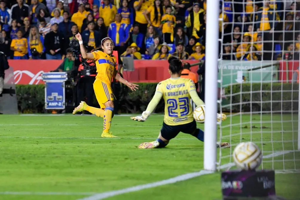 La 'Maga' Ovalle firmó el primer gol